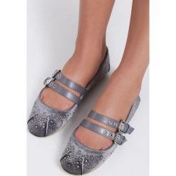 Szare Baleriny Cat's Eye. Szare baleriny damskie Renee, w paski, ze skóry, bez obcasa, na płaskiej podeszwie. Za 29,99 zł.