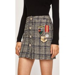 Silvian Heach - Spódnica. Spódniczki damskie Silvian Heach, na co dzień, s, z aplikacjami, z poliesteru, klasyczne, z standardowym stanem, mini, proste. Za 399,90 zł.