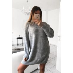 Sweter ZAIRA. Szare bluzy damskie Sweter ZAIRA, uniwersalny, bez wzorów. W wyprzedaży za 69,00 zł.