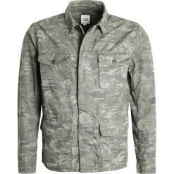 Kurtki męskie bomber: GAP Kurtka przejściowa palm tree green