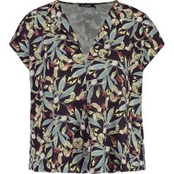 T-shirty damskie: Tiger of Sweden DORRI PRI Tshirt z nadrukiem artwork