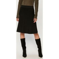 Vila - Spódnica. Czarne spódniczki damskie Vila, na co dzień, s, bez wzorów, z wiskozy, casualowe, mini, rozkloszowane. Za 149,90 zł.
