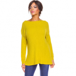 Sweter "Louina" w kolorze żółtym. Żółte swetry klasyczne damskie marki So Cachemire, s, z kaszmiru, z dekoltem w łódkę. W wyprzedaży za 173,95 zł.
