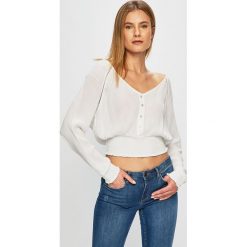 Tally Weijl - Bluzka. Białe bluzki damskie TALLY WEIJL, s, bez wzorów, z wiskozy, bez kołnierzyka, z długim rękawem. W wyprzedaży za 59,90 zł.