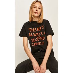 Answear - T-shirt. Czarne bluzki damskie ANSWEAR, s, z nadrukiem, z elastanu, casualowe, z okrągłym kołnierzem, z krótkim rękawem. W wyprzedaży za 59,90 zł.