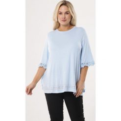 Niebieska Bluzka Humid. Niebieskie bluzki damskie Born2be, xl, bez wzorów, z koronki, z okrągłym kołnierzem, z krótkim rękawem. Za 49,99 zł.