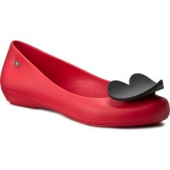 Baleriny ZAXY - Pop Heart Fem 82002 Red 50924 W285012. Czerwone półbuty damskie Zaxy, bez wzorów, z tworzywa sztucznego, klasyczne, bez obcasa, na płaskiej podeszwie. W wyprzedaży za 139,00 zł.