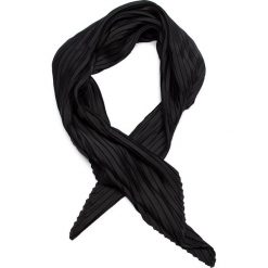 Szaliki i Chusty ACCCESSORIES 1W5-010-SS19. Czarne szaliki damskie ACCCESSORIES, bez wzorów, z poliesteru. W wyprzedaży za 13,99 zł.