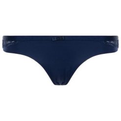 Stringi Triumph 10156657. Niebieskie stringi damskie Triumph, bez wzorów, z elastanu. Za 69,00 zł.