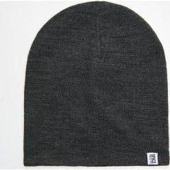 Czapka beanie - Szary. Szare czapki męskie marki Cropp. Za 39,99 zł.