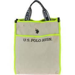 U.S. POLO ASSN. torebka Halifax M Shoppping Bag, beżowa. Brązowe torebki klasyczne damskie U.S. Polo Assn., bez wzorów, eleganckie, na ramię, bez dodatków. W wyprzedaży za 229,00 zł.