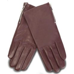 Rękawiczki LASOCKI 2W6-004-AW18. Czerwone rękawiczki damskie Lasocki, bez wzorów, ze skóry. W wyprzedaży za 34,99 zł.