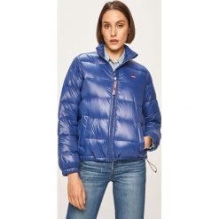 Levi's - Kurtka puchowa. Niebieskie kurtki damskie s, z poliesteru, krótkie. W wyprzedaży za 249,90 zł.