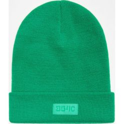 Czapka kolekcja HAKOBO x Zielony. Zielone czapki męskie Cropp, bez wzorów. Za 39,99 zł.