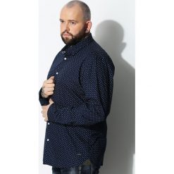 Granatowa Koszula Beginner. Czarne koszule męskie marki Born2be, m, z nadrukiem, z dresówki, z kapturem. Za 69,99 zł.