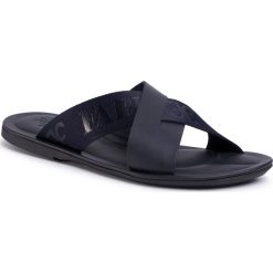 Klapki FABI - FU8118B Nastro Fabi/Dubai Blu. Niebieskie klapki męskie Fabi, ze skóry, bez zapięcia. Za 839,00 zł.