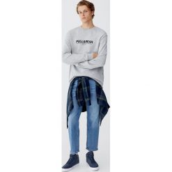 Bluza basic z logo. Szare bluzy męskie Pull&Bear, m, bez wzorów, bez kołnierzyka, bez rękawów, bez kaptura. Za 59,90 zł.