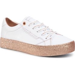 Sneakersy TOMMY HILFIGER - Glitter Foxing Dress Sneaker FW0FW04849 White/Gold 0K6. Białe półbuty damskie TOMMY HILFIGER, ze skóry ekologicznej. Za 539,00 zł.