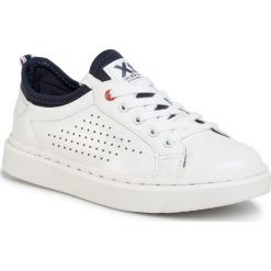 Sneakersy XTI - 57049 Blanco. Białe trampki chłopięce Xti, bez wzorów, ze skóry ekologicznej, na sznurówki. Za 169,00 zł.