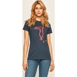 Trussardi Jeans - T-shirt. Niebieskie bluzki damskie Trussardi Jeans, s, z aplikacjami, z bawełny, casualowe, z okrągłym kołnierzem, z krótkim rękawem. Za 249,90 zł.