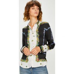 Desigual - Koszula. Niebieskie bluzki damskie Desigual, na co dzień, s, w kwiaty, z poliesteru, klasyczne, z klasycznym kołnierzykiem, z długim rękawem. W wyprzedaży za 239,90 zł.