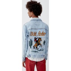Kurtka z denimu 100% Wild Rodeo. Niebieskie kurtki męskie Pull&Bear, m, bez wzorów, z denimu, bez kaptura. Za 229,00 zł.