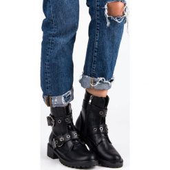 CZARNE WORKERY. Czarne glany damskie SWEET SHOES. Za 89,90 zł.