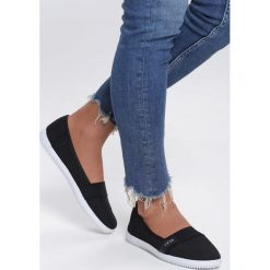 Czarne Tenisówki Sleep. Czarne trampki i tenisówki damskie vices, bez wzorów, bez zapięcia. Za 34,99 zł.
