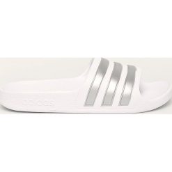 Adidas Performance - Klapki dziecięce. Białe sandały dziewczęce adidas Performance, z gumy, bez zapięcia. W wyprzedaży za 59,90 zł.