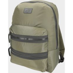 Plecak miejski PCU251 - khaki. Brązowe plecaki męskie bez wzorów. W wyprzedaży za 49,99 zł.