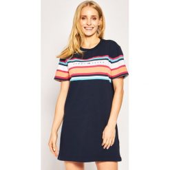 Sukienka codzienna Tommy Jeans Logo Tee DW0DW08244. Niebieskie sukienki damskie Tommy Jeans, na co dzień, xs, bez wzorów, z bawełny, bez kołnierzyka, bez rękawów, proste. Za 299,00 zł.