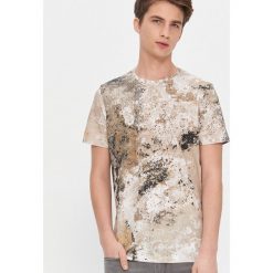 T-shirt z nadrukiem - Wielobarwny. T-shirty męskie House, s, z nadrukiem. Za 39,99 zł.