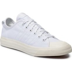Buty adidas - Nizza Rf EF1883 Ftwwht/Ftwwht/Owhite. Białe buty sportowe damskie Adidas, na co dzień, bez wzorów, z tworzywa sztucznego, bez zapięcia. W wyprzedaży za 199,00 zł.