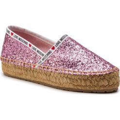Espadryle LOVE MOSCHINO - JA10193G07JI0600 Rosa. Różowe espadryle damskie Love Moschino, z aplikacjami, z tworzywa sztucznego, bez obcasa, na płaskiej podeszwie. Za 589,00 zł.