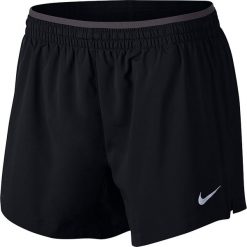 Szorty w kolorze czarnym do biegania. Czarne spodenki sportowe damskie Nike Women, xs, bez wzorów, ze skóry, do biegania, dri-fit (nike). W wyprzedaży za 76,95 zł.
