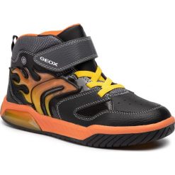 Sneakersy GEOX - J Inek B. C J949CC 0BU11 C0038 DD Black/Orange. Czarne trampki chłopięce Geox, bez wzorów, ze skóry ekologicznej, bez zapięcia. Za 329,00 zł.