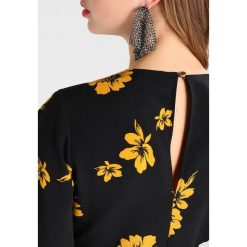 Sukienki hiszpanki: Miss Selfridge FLORAL TIE FRONT DRESS Sukienka letnia black/ochre
