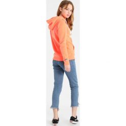 Bluzy damskie: Superdry ENTRY HOOD Bluza z kapturem fluro coral snowy
