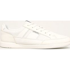 Jack & Jones - Buty. Białe sneakersy męskie Jack & Jones, z okrągłym noskiem, na sznurówki. W wyprzedaży za 129,90 zł.