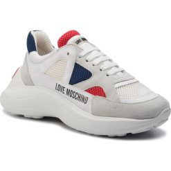Sneakersy LOVE MOSCHINO - JA15306G18IZ210A Bia/Blu/Rsso. Białe półbuty damskie Love Moschino, z zamszu. W wyprzedaży za 699,00 zł.