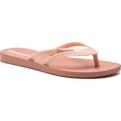 Japonki IPANEMA - Bossa Fem 82067 Light Pink 24185. Różowe klapki damskie Ipanema, bez wzorów, z tworzywa sztucznego, bez obcasa. W wyprzedaży za 49,99 zł.