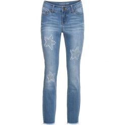 Dżinsy SKINNY z kamieniami bonprix niebieski "bleached". Niebieskie jeansy damskie skinny bonprix, z aplikacjami, z jeansu. Za 89,99 zł.