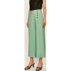 Vero Moda - Spodnie. Niebieskie spodnie damskie Vero Moda, bez wzorów, z wiskozy, z podwyższonym stanem. W wyprzedaży za 79,90 zł.