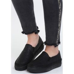 Czarne Slip On Whatfor. Czarne trampki damskie slip on Born2be, z materiału. Za 79,99 zł.