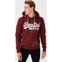 SuperDry Bluza Czerwony. Czerwone bluzy męskie Superdry, l, z haftami, z bawełny, bez kołnierzyka, bez rękawów, bez kaptura. Za 357,95 zł.