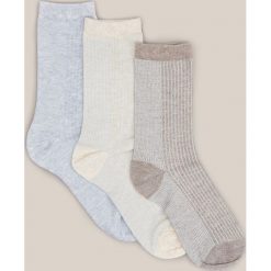 Skarpetki 3 pack - Kremowy. Białe skarpetki damskie Reserved, bez wzorów. Za 39,99 zł.