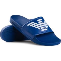 Klapki Emporio Armani. Niebieskie kapcie męskie bez wzorów. Za 209,00 zł.
