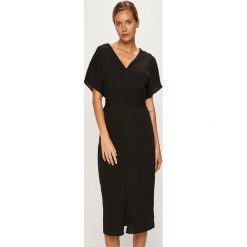 Vero Moda - Sukienka. Czarne sukienki damskie Vero Moda, na co dzień, s, bez wzorów, z elastanu, casualowe, bez kołnierzyka, z krótkim rękawem, krótkie, midi, proste. W wyprzedaży za 139,90 zł.