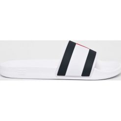 Tommy Hilfiger - Klapki. Białe kapcie męskie TOMMY HILFIGER, bez wzorów, z gumy. W wyprzedaży za 159,90 zł.