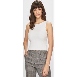 Guess Jeans - Top. Białe bluzki damskie Guess Jeans, s, z aplikacjami, z poliesteru, z okrągłym kołnierzem, bez rękawów. W wyprzedaży za 69,90 zł.